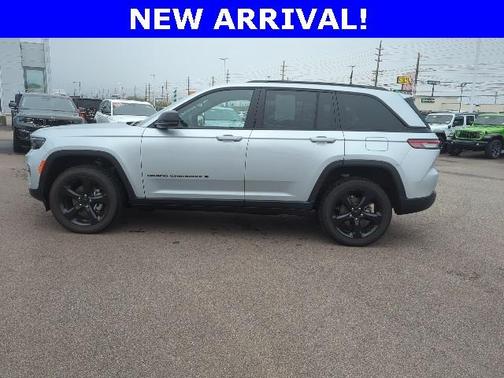 2023 Jeep Grand Cherokee Altitude