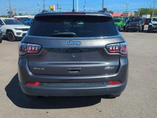 2023 Jeep Compass Latitude Lux