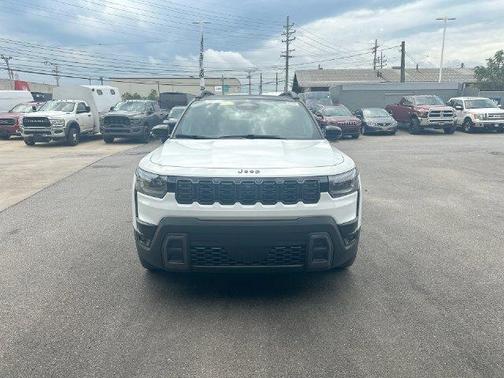 Bright White Clearcoat 2026 Jeep Cherokee Overland