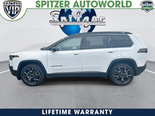 Bright White Clearcoat 2026 Jeep Cherokee Overland