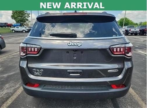 2022 Jeep Compass Latitude Lux