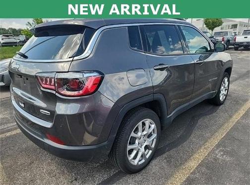 2022 Jeep Compass Latitude Lux