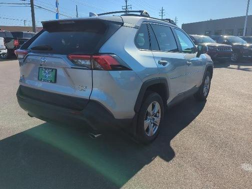 2022 Toyota RAV4 XLE