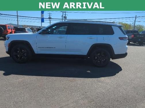 2021 Jeep Grand Cherokee L Laredo
