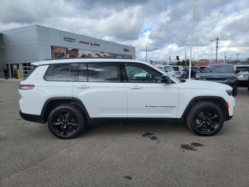 2021 Jeep Grand Cherokee L Laredo