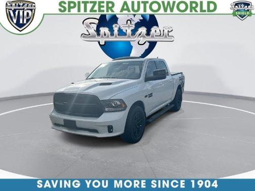 Bright White Clearcoat 2018 RAM 1500 Night