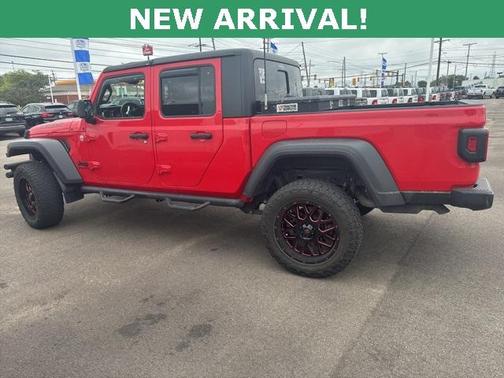 2020 Jeep Gladiator Sport