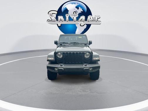 2022 Jeep Gladiator Sport