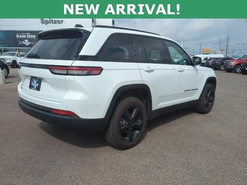 2023 Jeep Grand Cherokee Altitude