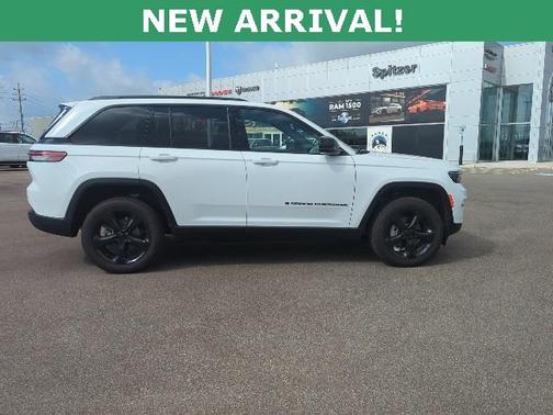 2023 Jeep Grand Cherokee Altitude