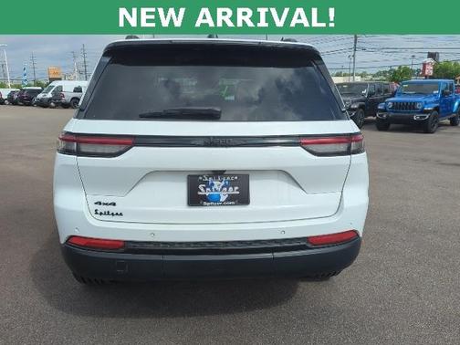 2023 Jeep Grand Cherokee Altitude