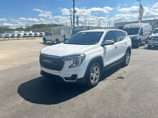 Summit White 2024 GMC Terrain SLE