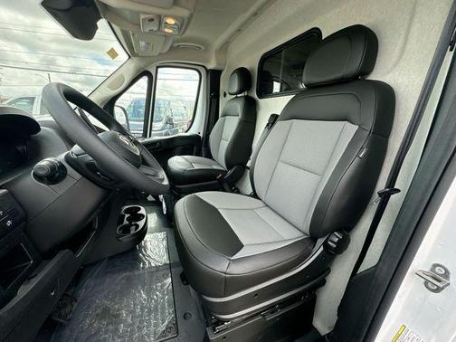Bright White Clearcoat 2026 RAM ProMaster 2500 High Roof