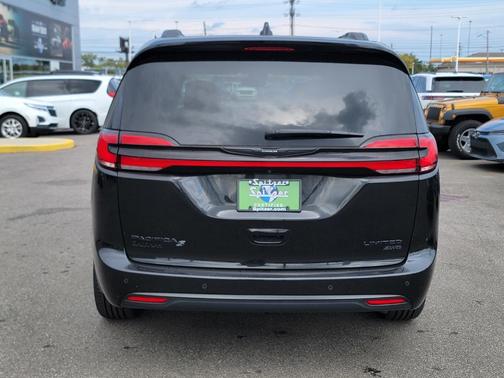 2021 Chrysler Pacifica Limited