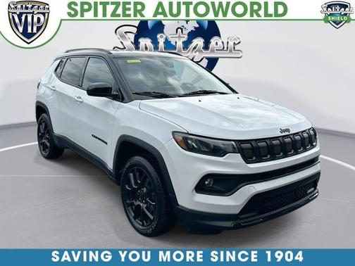 Bright White Clearcoat 2022 Jeep Compass Altitude