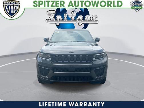 Metallic 2026 Jeep Grand Cherokee Laredo