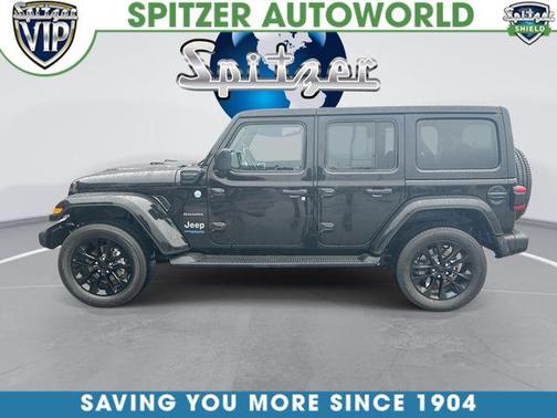 Black Clearcoat 2022 Jeep Wrangler Unlimited 4xe Sahara