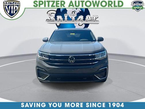 Pure Gray 2022 Volkswagen Atlas Cross Sport 2.0T SEL R-Line