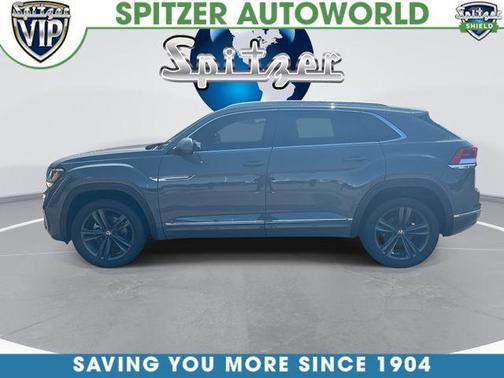 Pure Gray 2022 Volkswagen Atlas Cross Sport 2.0T SEL R-Line