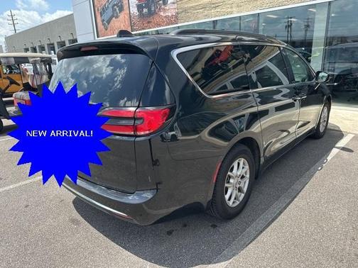 2022 Chrysler Pacifica Touring-L