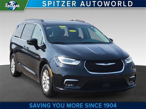 2022 Chrysler Pacifica Touring-L