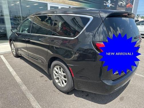 2022 Chrysler Pacifica Touring-L