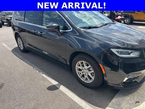2022 Chrysler Pacifica Touring-L