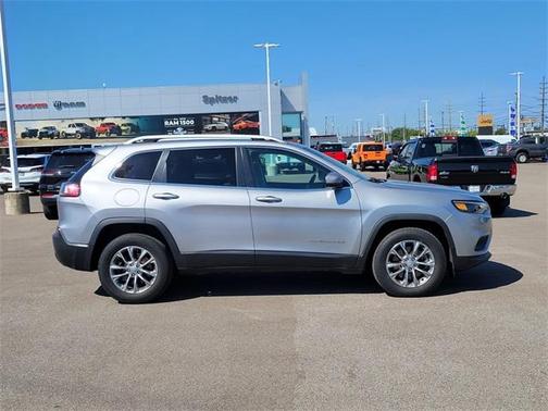 2021 Jeep Cherokee Latitude Lux