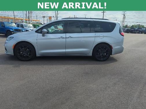 2022 Chrysler Pacifica Limited