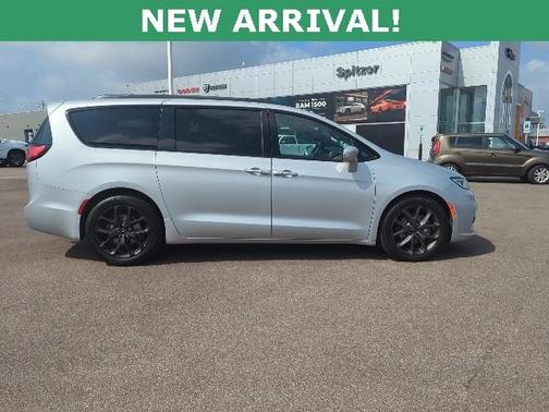 2022 Chrysler Pacifica Limited