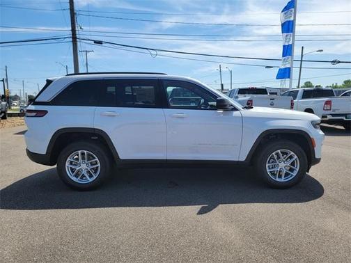 2025 Jeep Grand Cherokee Laredo X