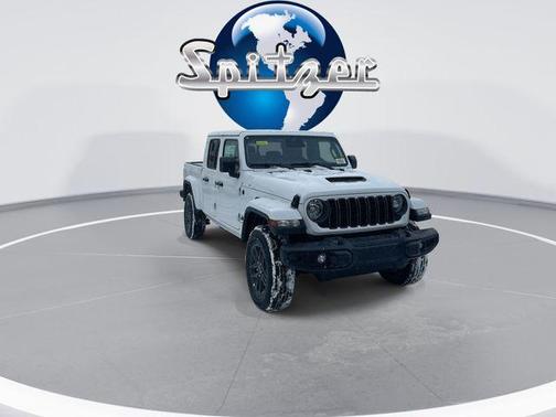 Bright White Clearcoat 2026 Jeep Gladiator Sport
