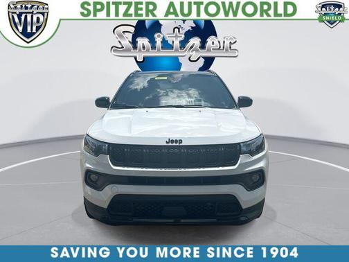 Bright White Clearcoat 2023 Jeep Compass Latitude