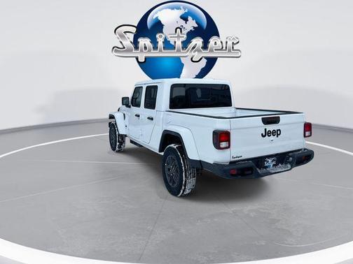 Bright White Clearcoat 2026 Jeep Gladiator Sport