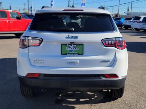 2024 Jeep Compass Latitude Lux