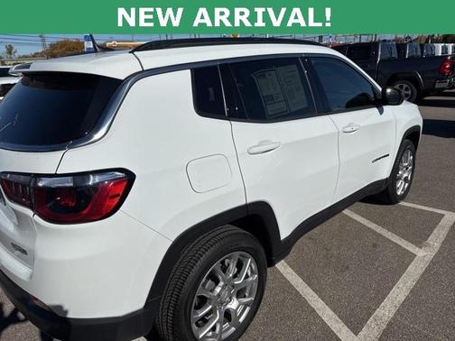 2024 Jeep Compass Latitude Lux