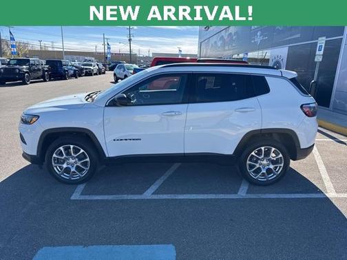 2024 Jeep Compass Latitude Lux