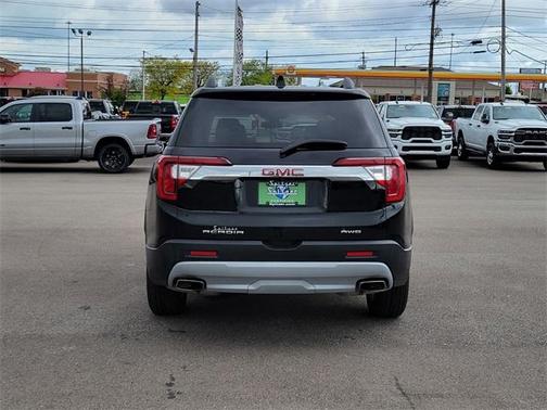 2022 GMC Acadia SLE
