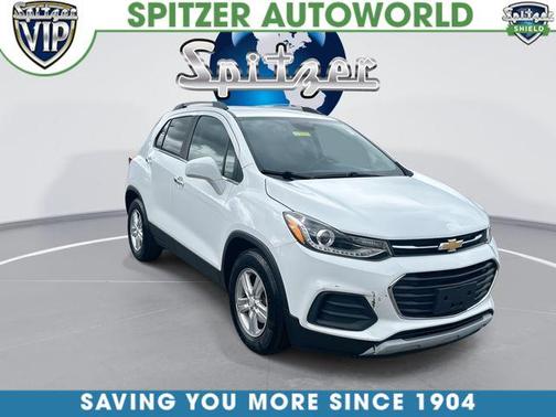 Summit White 2018 Chevrolet Trax LT