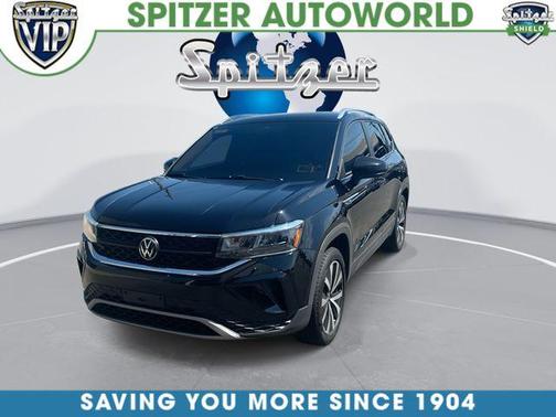 Deep Black Pearl Effect 2023 Volkswagen Taos 1.5T SE