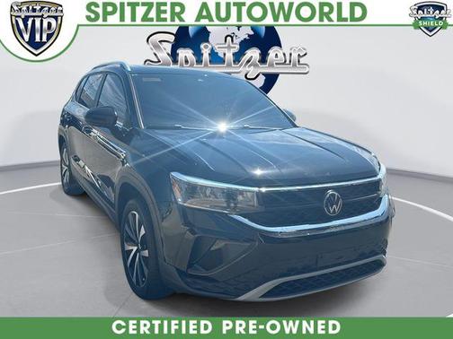 Deep Black Pearl Effect 2023 Volkswagen Taos 1.5T SE