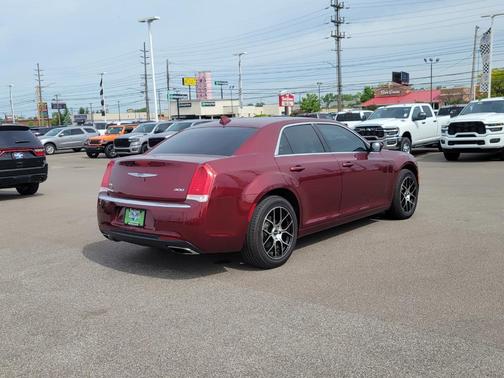 2021 Chrysler 300 Touring