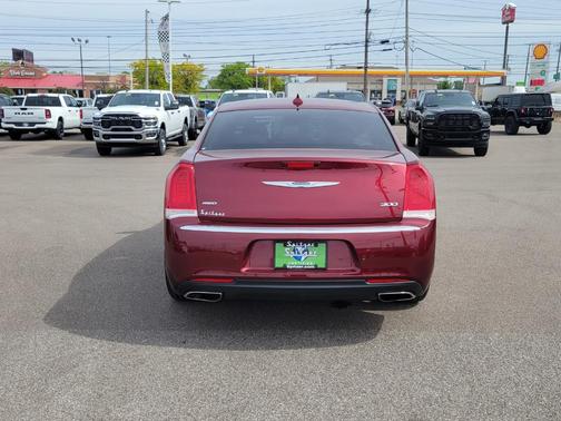 2021 Chrysler 300 Touring