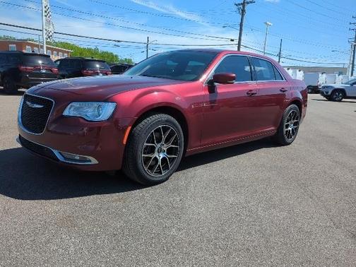 2021 Chrysler 300 Touring
