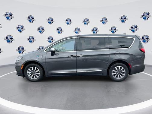 2022 Chrysler Pacifica Hybrid Limited