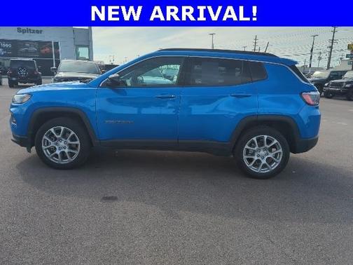 2023 Jeep Compass Latitude Lux