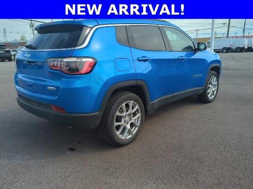2023 Jeep Compass Latitude Lux