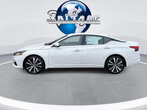2020 Nissan Altima 2.5 Platinum