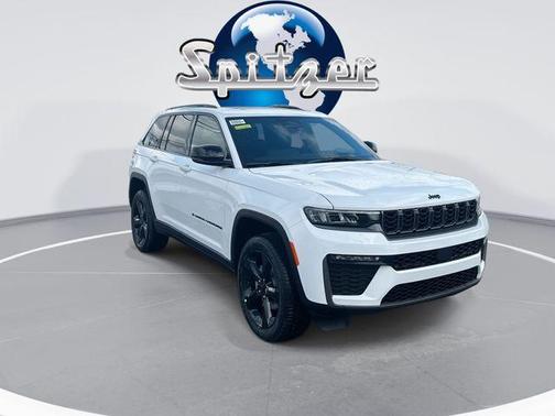 Bright White Clearcoat 2026 Jeep Grand Cherokee Limited