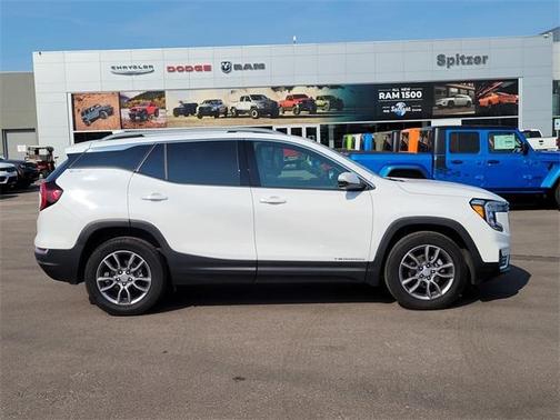 2022 GMC Terrain SLT